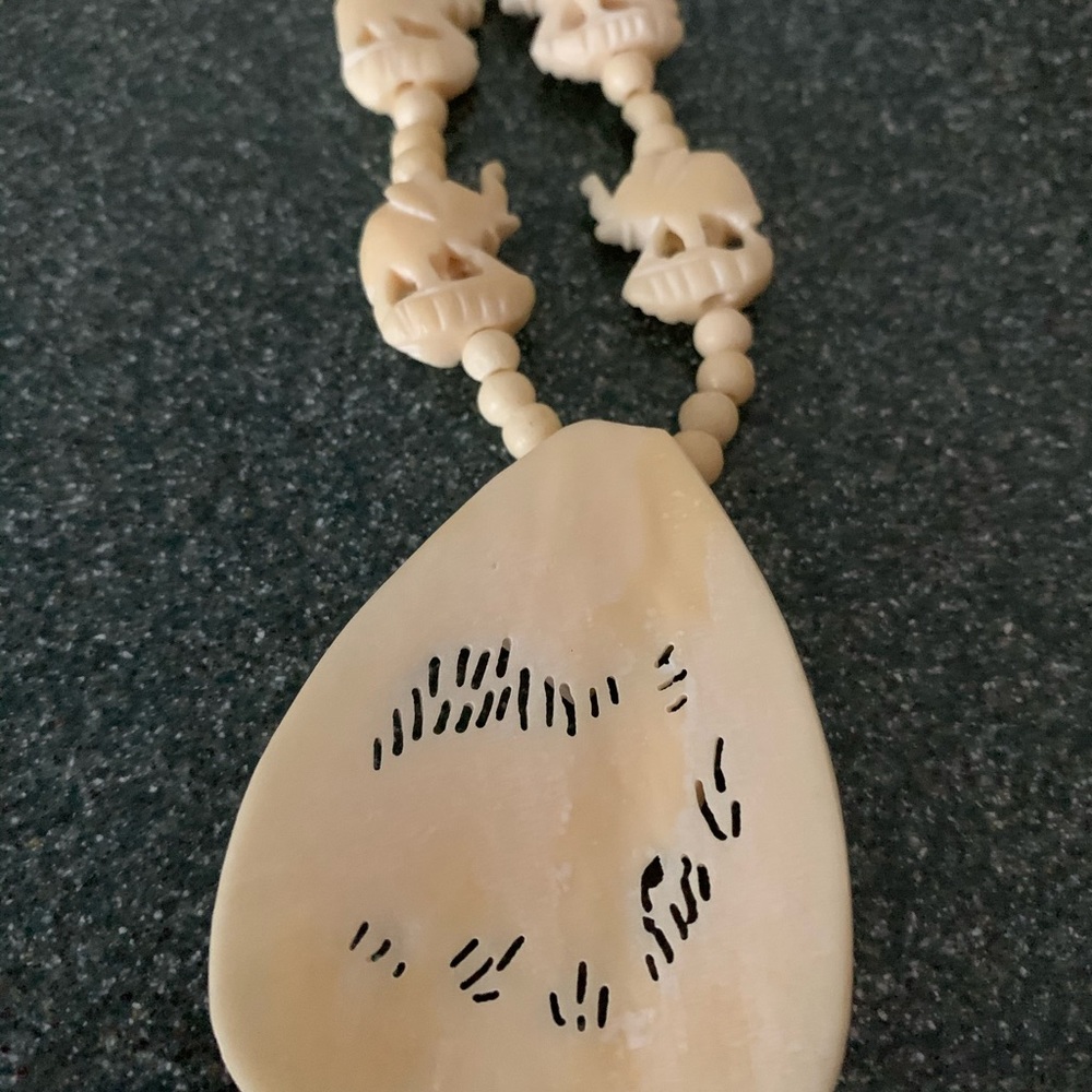 Elephant necklace - Picture 2 of 5